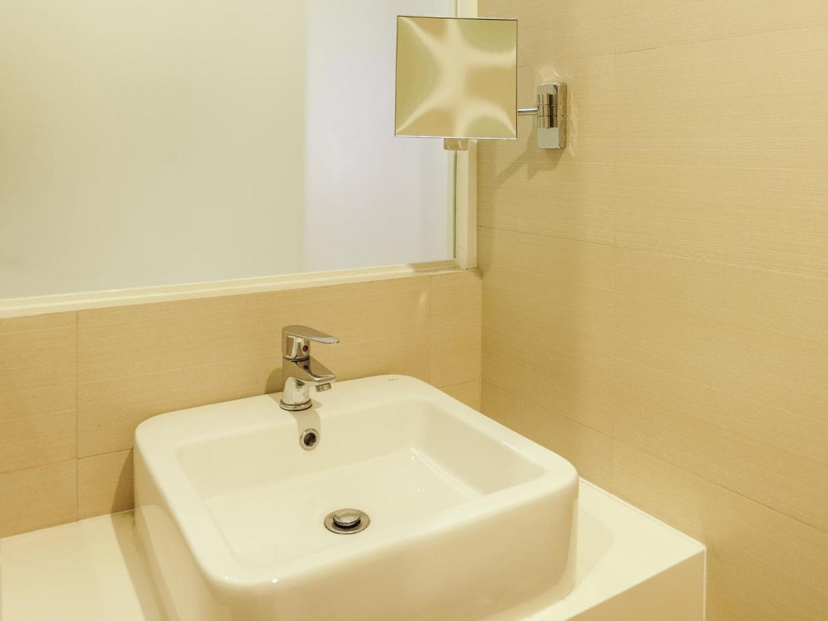 Go Hotels Manila Airport Road Paranaque City Eksteriør billede