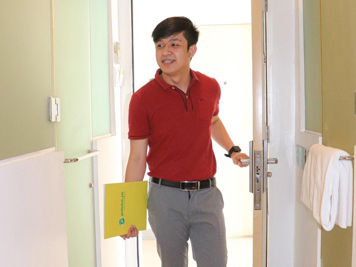 Go Hotels Manila Airport Road Paranaque City Eksteriør billede
