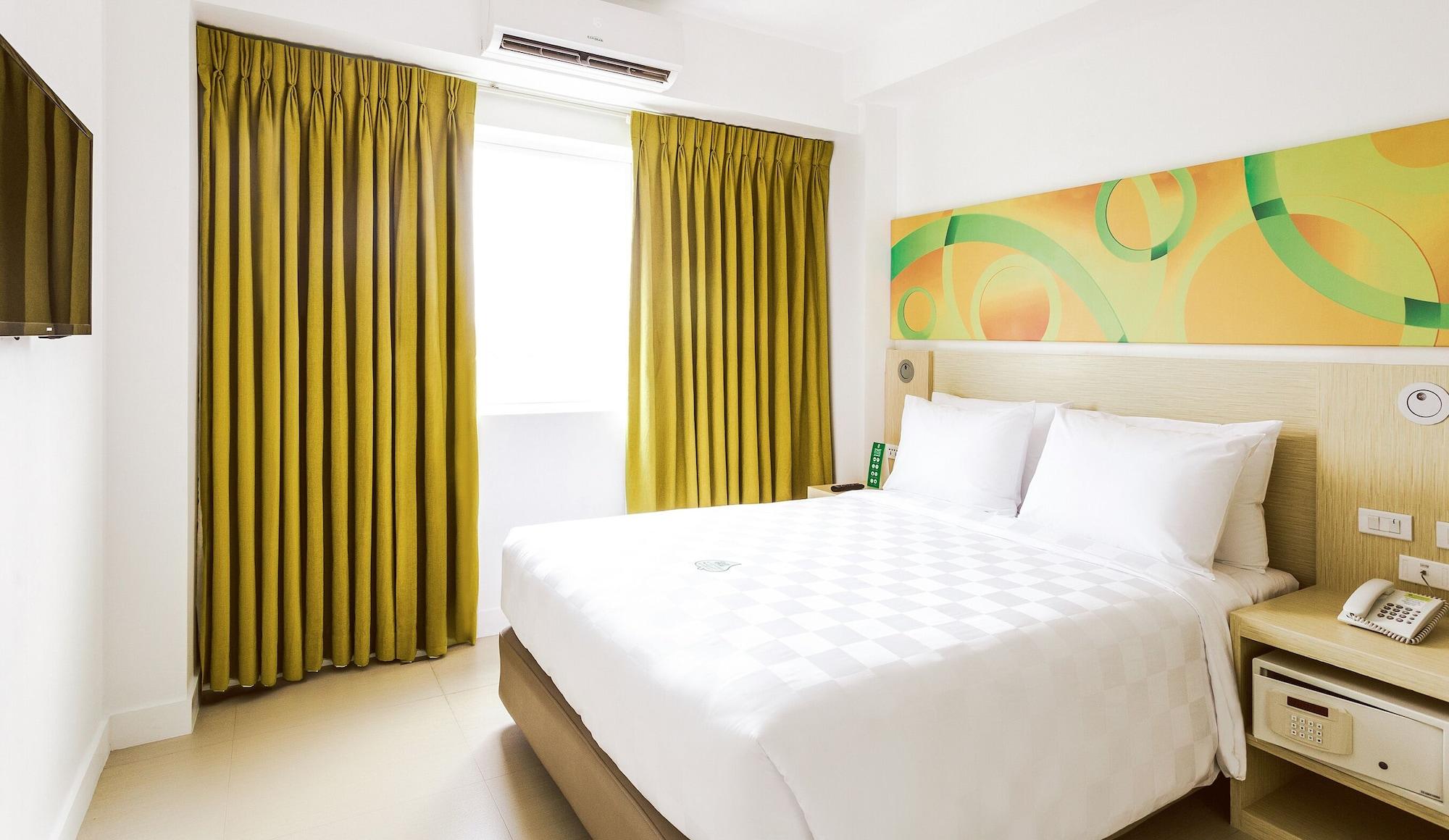 Go Hotels Manila Airport Road Paranaque City Eksteriør billede