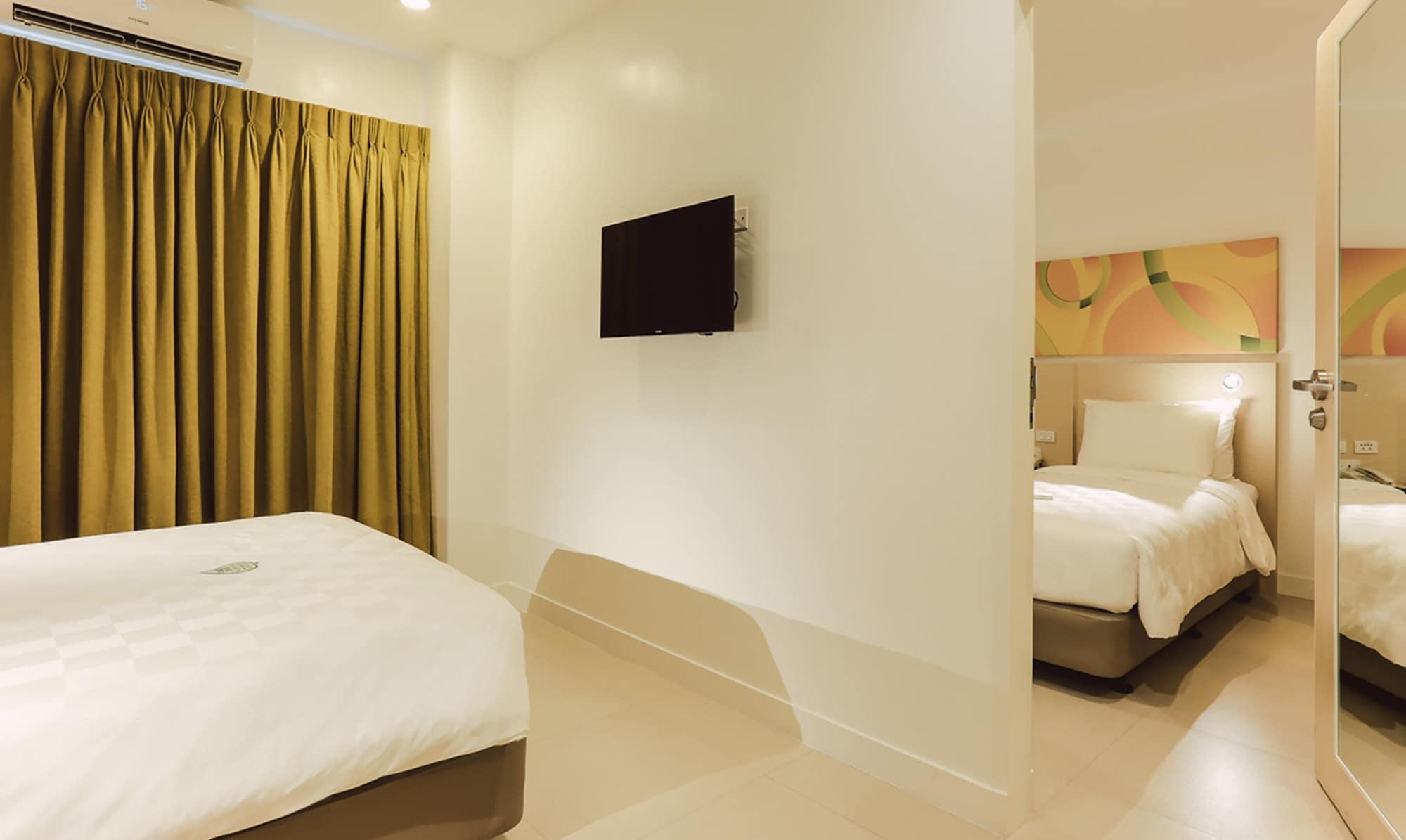 Go Hotels Manila Airport Road Paranaque City Eksteriør billede