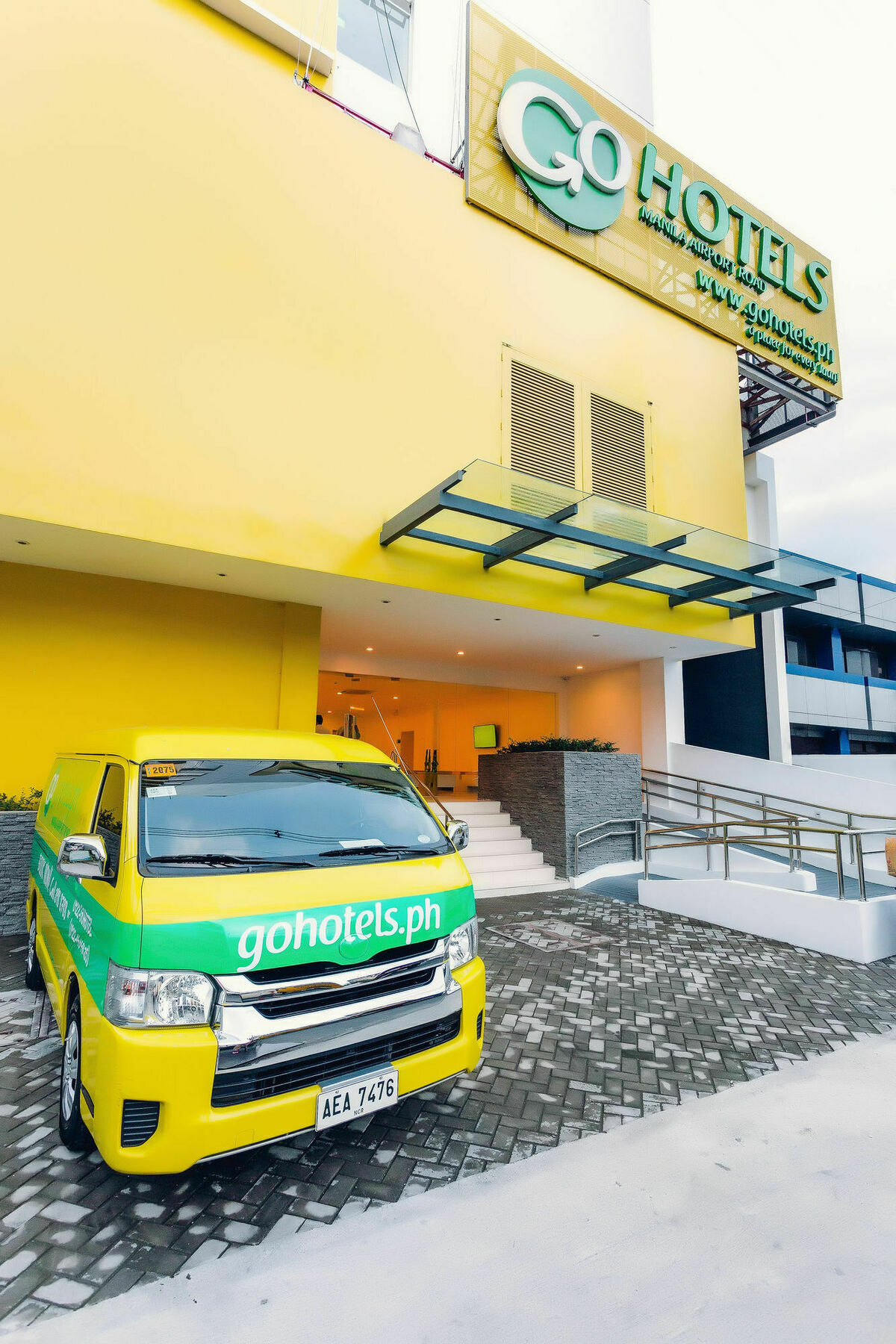 Go Hotels Manila Airport Road Paranaque City Eksteriør billede