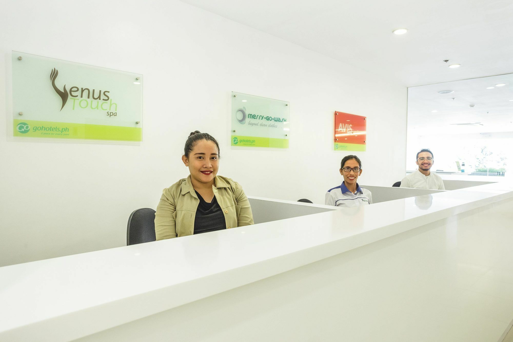 Go Hotels Manila Airport Road Paranaque City Eksteriør billede